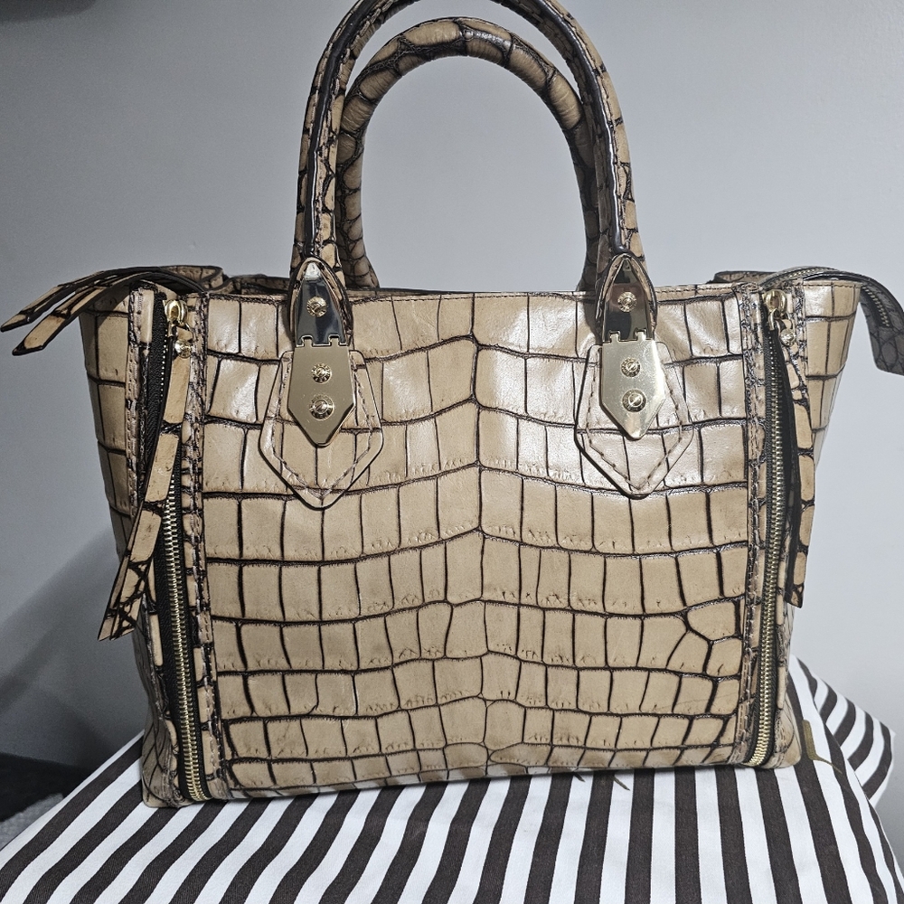 Henri Bendel